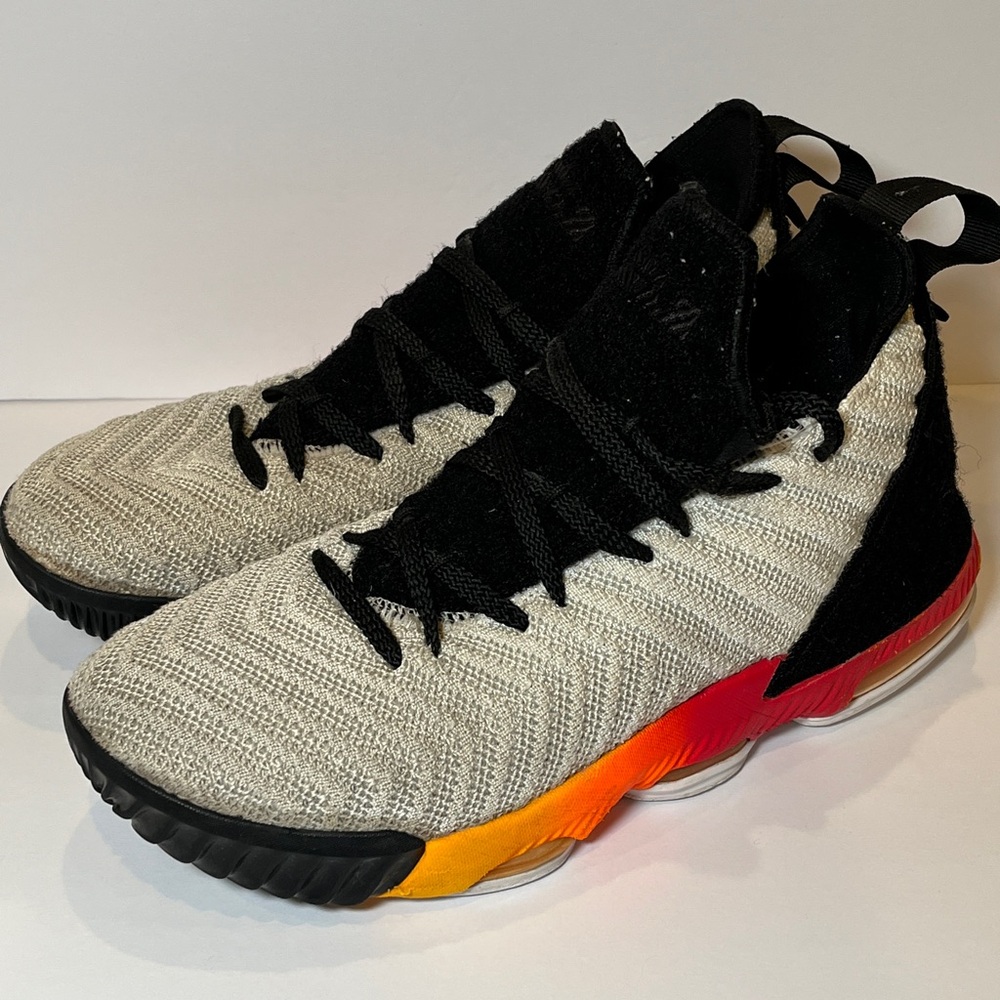 Nike Lebron James Space Travel Youth Shoes